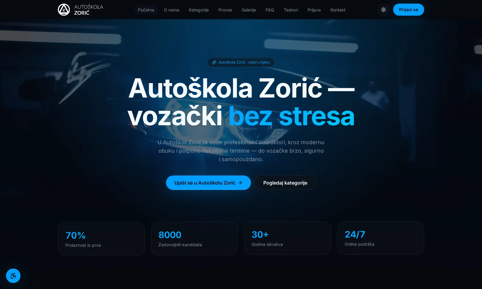Naslovnica weba Autoškole Zorić — tamni hero naslovom „vozački bez stresa”, gumbi za prijavu i statistike